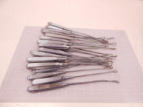 LOT OF 25 CMS-WBAMC CURETTES T78678