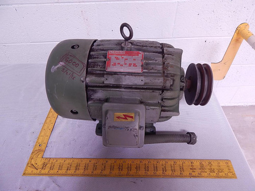 DELCO 3G2004 AC MOTOR 460 V 6.1 A FRAME 213 60 HZ 3 PH T82393