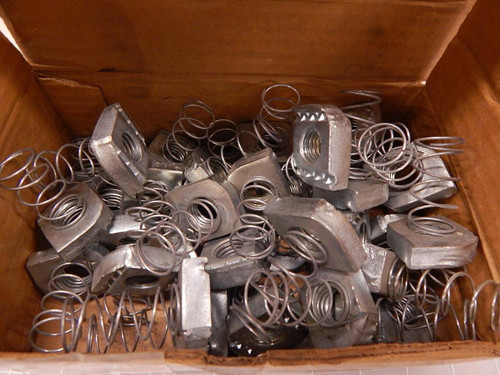 LOT OF 41 THOMAS & BETTS SUPERSTRUT 5YE13 REGULAR STEEL SPRING NUTS