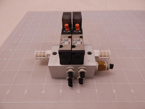 LOT OF 2 SMC VZ3140-5MZC SOLENOID VALVES W/ MANIFOLD T83419