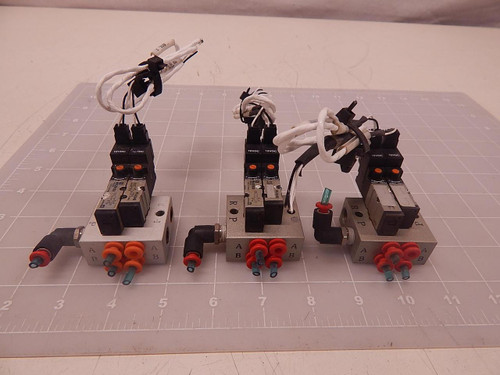 LOT OF 6 SMC NVJ3133 NVJ324M SOLENOID VALVE T83057