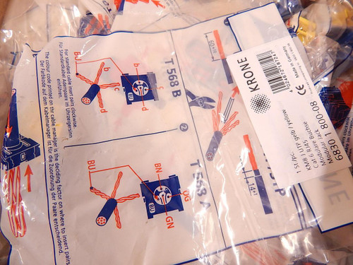 LOT OF 100 ADC KRONE KM8 J UTP CAT. 6 RJ45 MODULAR JACK T84688