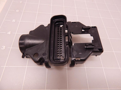 DELPHI 12191001 AUTOMOTIVE CONNECTORS LOCK 32P FEMALE MIC/P 100 T84342