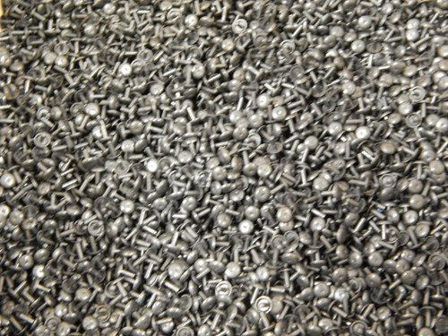 LOT OF 40000 10173-01567 0.252" X 0.24" NYLON SNAP RIVETS (MALE) T84013