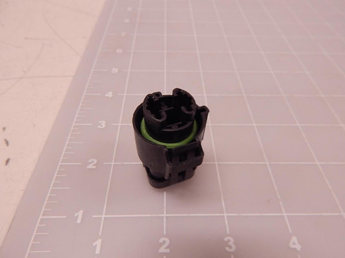 FORD 10722286 CONNECTOR T84403
