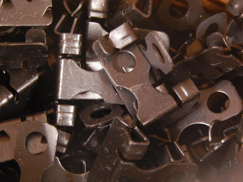 LOT OF 100 ERICO 2H4 TAP-ON CLAMP T85072