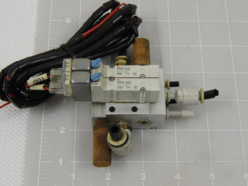 LOT OF 2 SMC SY3140-5L0ZE SOLENOID VALVES W/ MANIFOLD T86524