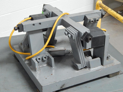 VIBRATION FEEDER BASE WITH 2 COILS T87698