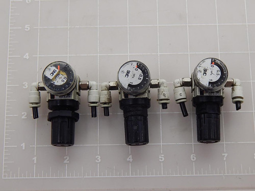 LOT OF 3 SMC AR1000-M5BG PNEUMATIC REGULATORS W/ GAUGES T89001