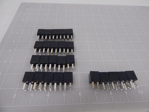 LOT OF 25 FOMOCO 8T2T-CA RELAYS T90065