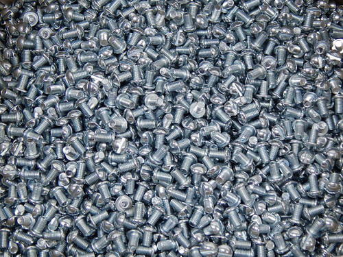 LOT OF 7000 27536 10-32 X 5/16Z SCREWS T90192