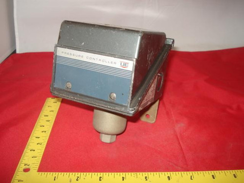 UNITED ELECTRIC 8018 J302 PRESSURE CONTROLLER T9041