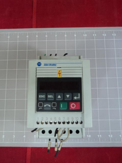 ALLEN BRADLEY IP20 PRESET SPEED DRIVE T11825