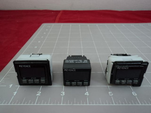 3 KEYENCE 4153868 DIGITAL PRESSURE SENSOR T10669