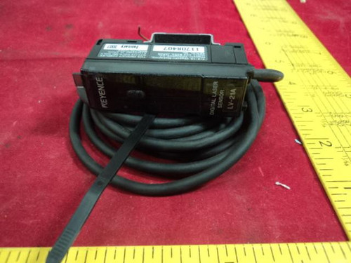 KEYENCE LV-21A DIGITAL LASER SENSOR AMPLIFIER DISPLAY 12-24VDC T12338