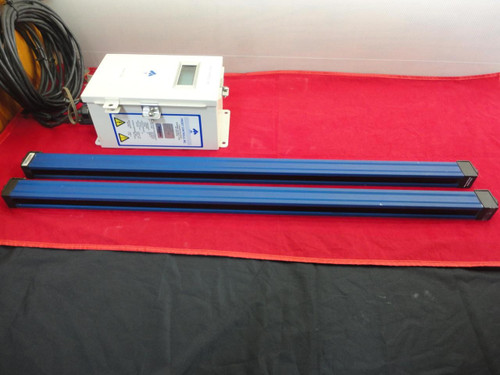 FROST CONTROLS SF1-160 SECURITY FORCE LIGHT CURTAIN SENSORS W/ POWER CONTROLLER 35" T20340