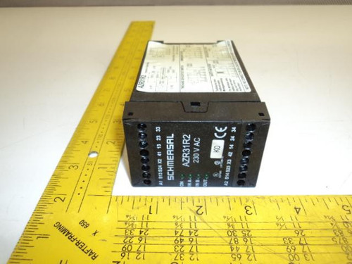 SHMERSAL AZR31R2 RELAY MANUAL SAFETY 24VDC T18156