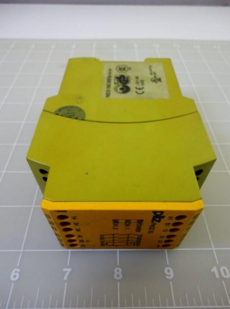 PILZ PNOZ X3 SAFETY RELAY 110VAC COIL 24VDC 3N/O 1N/C 1SO T15259