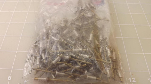 LOT OF 100 CHERRYMAX M7885/2-5-4 CR3213-5-4 RIVETS T29535