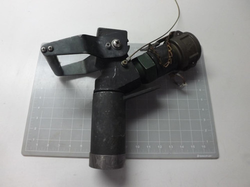 EVER-TITE MS27026-11 640176 4930-01-194-2625 FUEL AND OIL SERVICING NOZZLE T49640