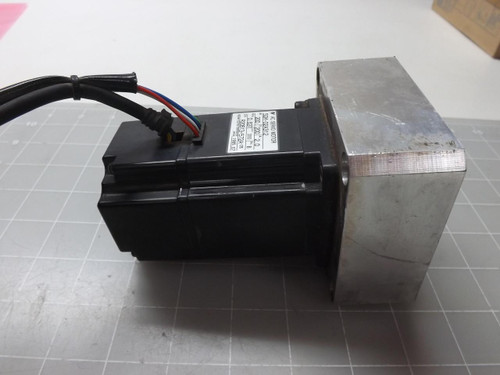 YASKAWA ELECTRIC SGM-02A312 AC SERVO MOTOR ASSEMBLY T49952