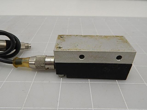 BAUMER ELECTRIC CH-8500 PHOTOELECTRIC SENSOR T57528