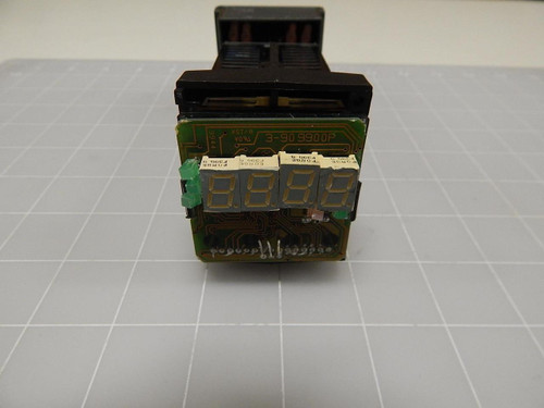 OMEGA CN9121A TEMPERATURE CONTROL UNIT T65618