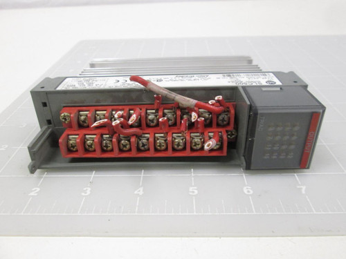 ALLEN BRADLEY SLC500 1746-0A16 OUTPUT MODULE T67756