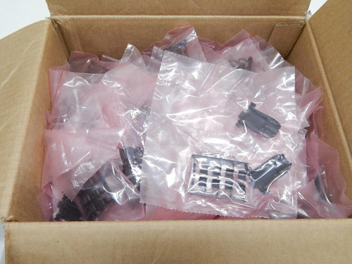 LOT OF 100 NORTHERN TECHNOLOGIES CINCH DPH-E-003 CPP STR 09 PLASTIC CONNECTOR HOODS T69667
