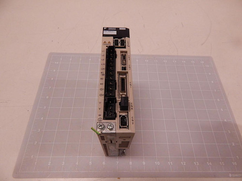 YASKAWA ELECTRIC SGDV-2R8A11A SERVOPACK T82138