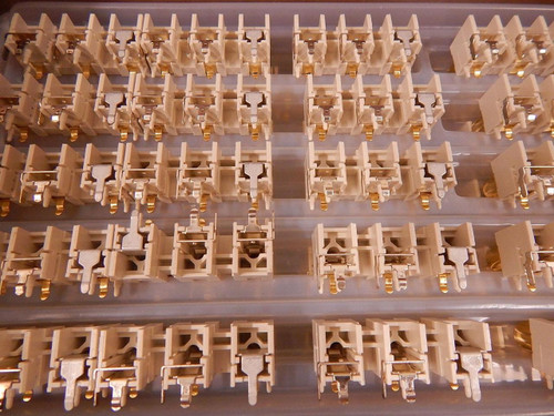 LOT OF 300 JALCO YKC21-5834 3 RCA PHONO SOCKETS T84659