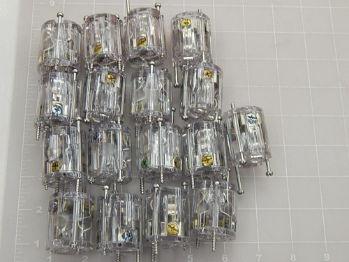 LOT OF 18 1301860171 1301861730 CONNECTORS 15 A 125 V T87426 LOT OF 18 1301860171 1301861730 CONNECTORS 15 A 125 V T87426