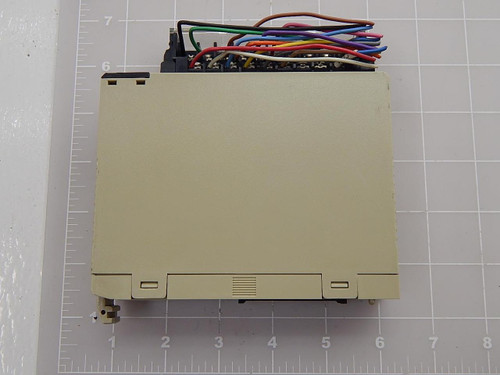 OMRON C200H-0D211 OUTPUT UNIT T87941
