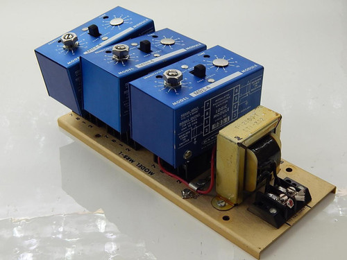 Banner Engineering MRB-L, MB3-4, T-125DU-T, STI-232 Relay Board w/ Transformer, Photielectric Amplifier, and (3) relays 115 VAC T90473 For Sale