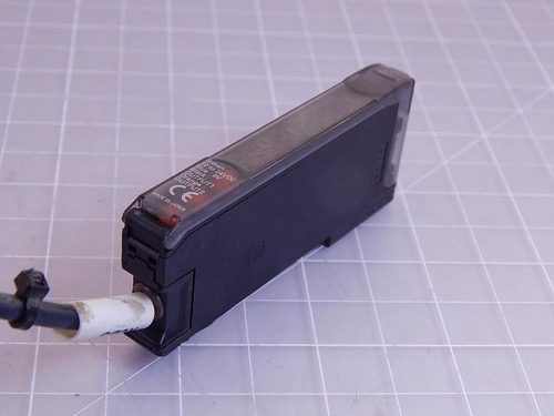 Omron E2C-EDA11 High Precision Positioning Inductive Proximity Sensor T95201 For Sale
