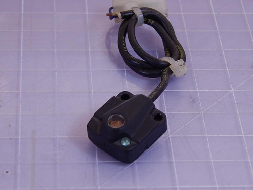 Lot of 2 Banner Q106E Emitter Sensor T96196 For Sale