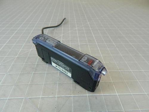 Keyence FS-V32 Digital Fiber Sensor T100208 For Sale