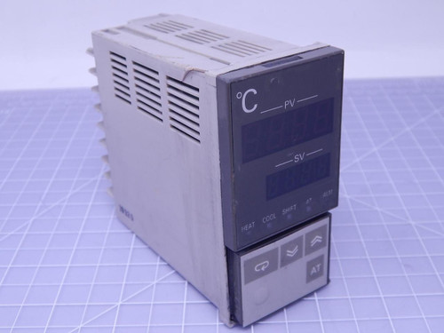 Omron E5EX-VQQ Temperature Controller 100 to 240 VAC 15 VA T120984 For Sale