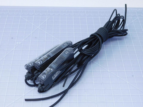 Lot of 3 IPF OL 10 03 40 Fiber Optic Sensor opt lichtl-verst 15x30x30 10-35 VDC 200mA M8-stecker Faser T122813 For Sale