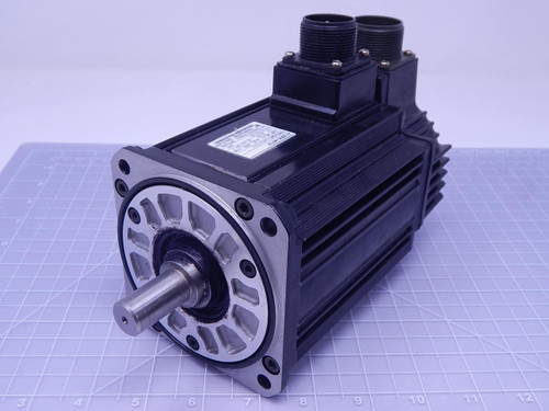 Yaskawa SGMS-15ACA-TV11    AC Servo Motor 1500 W 4.9 Nm 200 V 3000 r/min 9.5 A For Sale