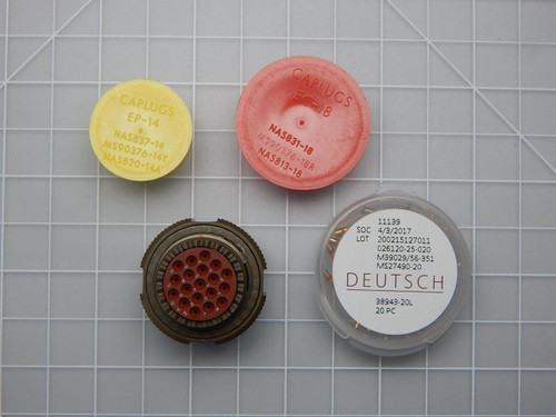 Deutsch D38999/26WD19SN    19 Position Circular Connector Plug, Female Sockets Crimp Gold For Sale