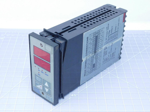 Powers Process Controls 355-A000    300 Series Product Temperature Controller 120 V 4 VA Max For Sale