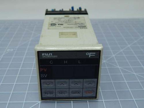 Fuji Electric PYZ4RCY1-5V    Temperature Controller For Sale