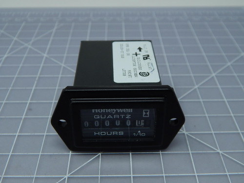 Honeywell 85127  Quartz Black Rectangular Retainer Mount Hour Meter For Sale