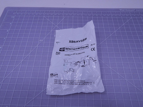 Telemecanique XB6AV3BB    Green Complete Pilot Light w/ Integral LED For Sale