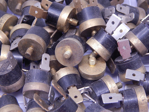 Lot of 50  L70C    Contact Thermostat For Sale