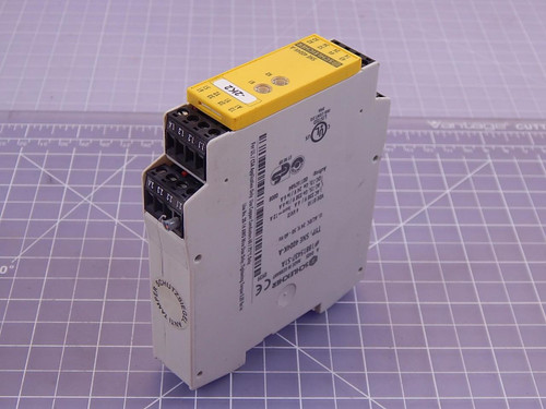 Schleicher 18815437-S1A, SNE 4004K-A Safety Relay For Sale