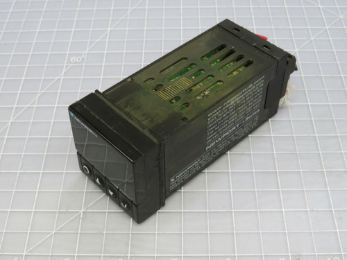 Newport i1653 1260073 Temperature Controller 90-240V 50-400 Hz 4W Max For Sale
