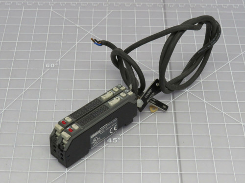 Lot of 2 Keyence FS-V21RP  Fiber Amplifier Sensor For Sale