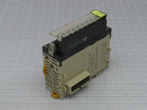 Omron  CJ1W-ID211  Input Module 24V DC 7mA   For Sale